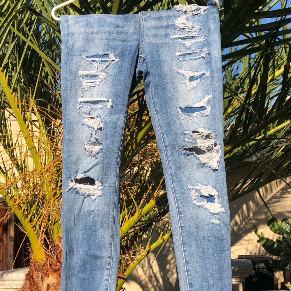 American Eagle HighRise Ripped Jeans